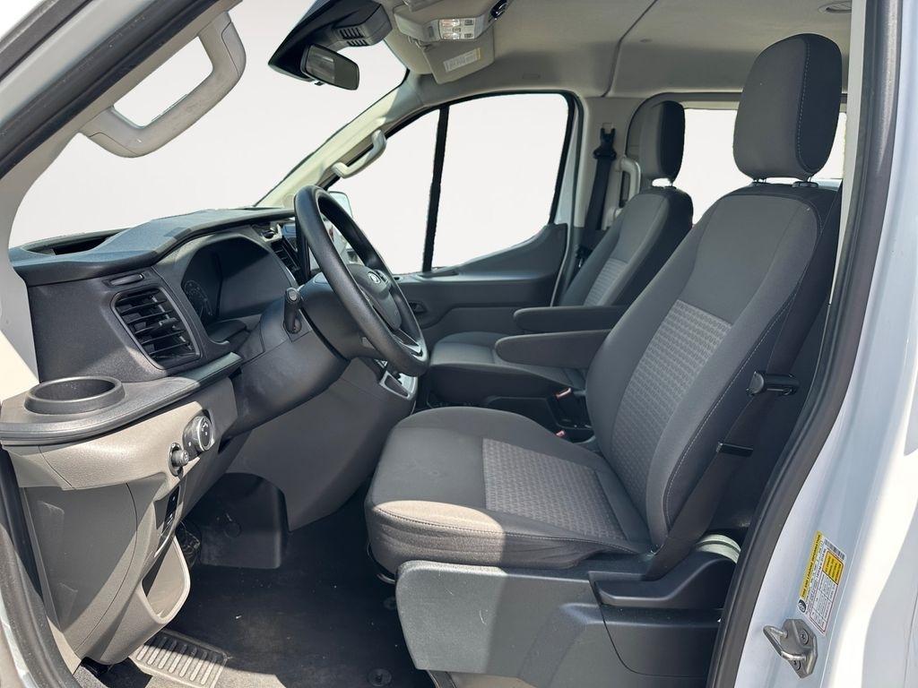 Ford Transit Passenger Wagon  2023