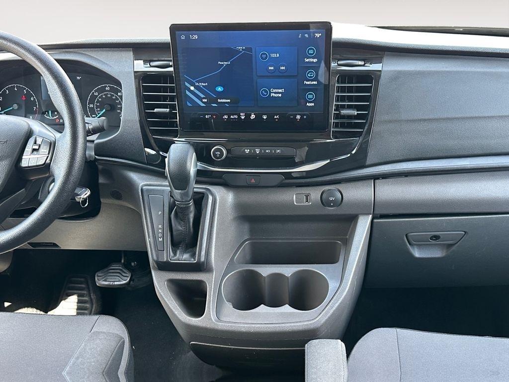 Ford Transit Passenger Wagon  2023