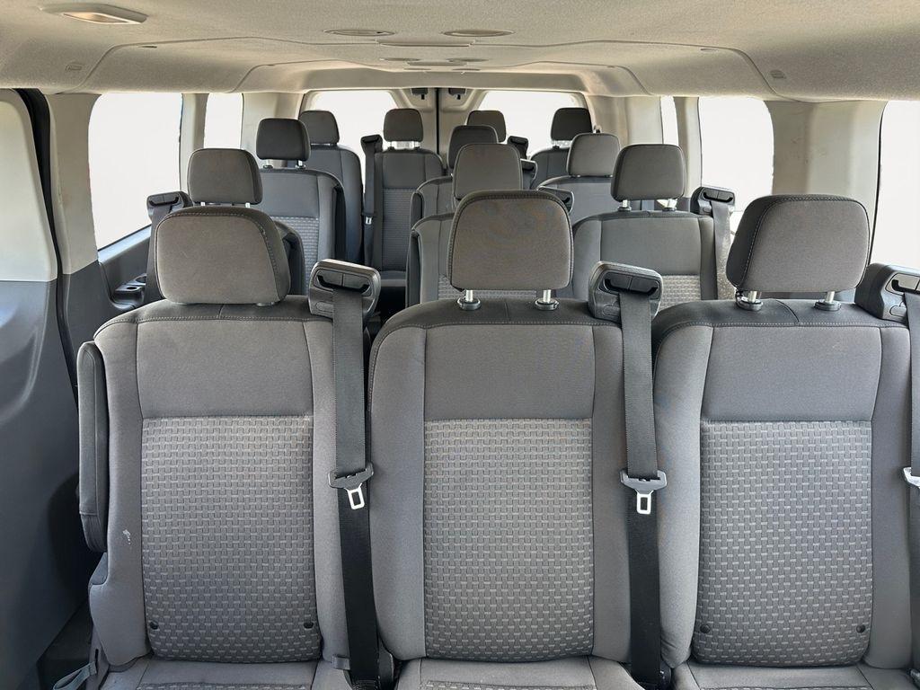 Ford Transit Passenger Wagon  2023