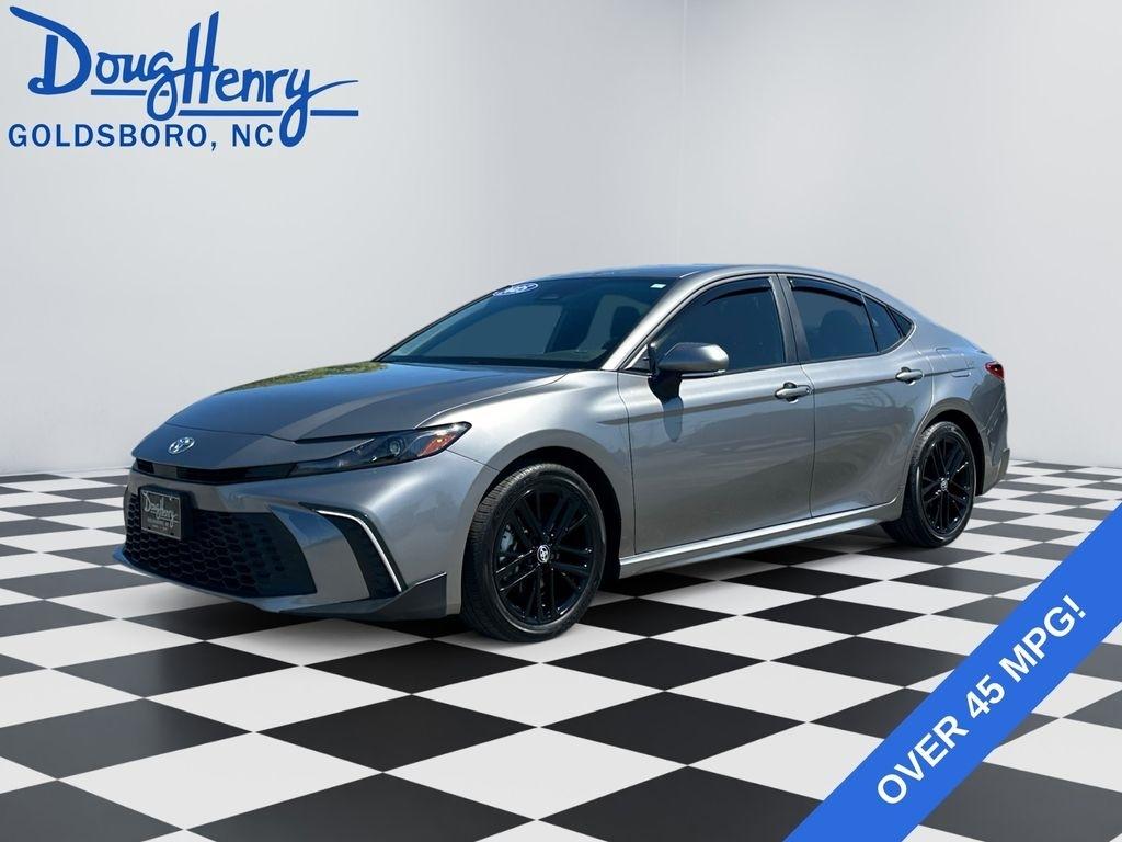 Toyota Camry  2025
