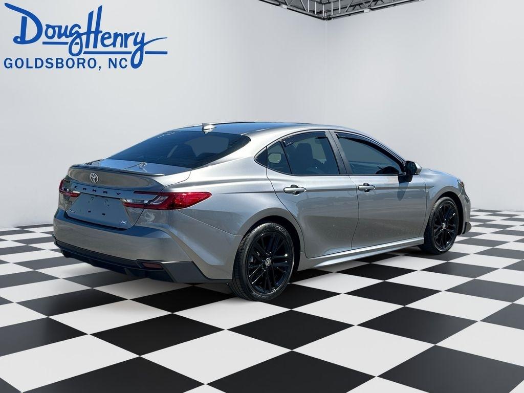 Toyota Camry  2025