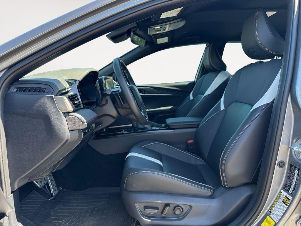 Toyota Camry  2025