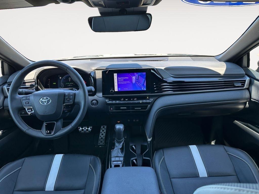 Toyota Camry  2025