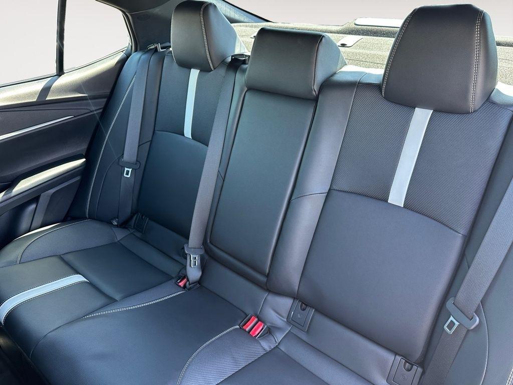 Toyota Camry  2025