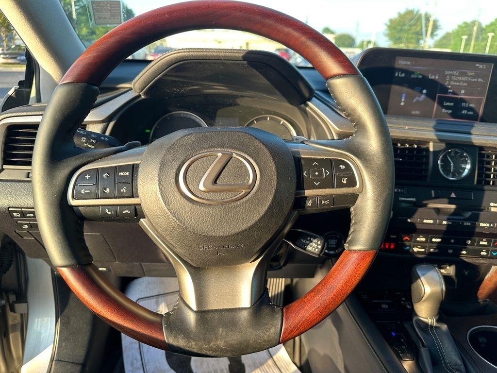 Lexus RX  2020