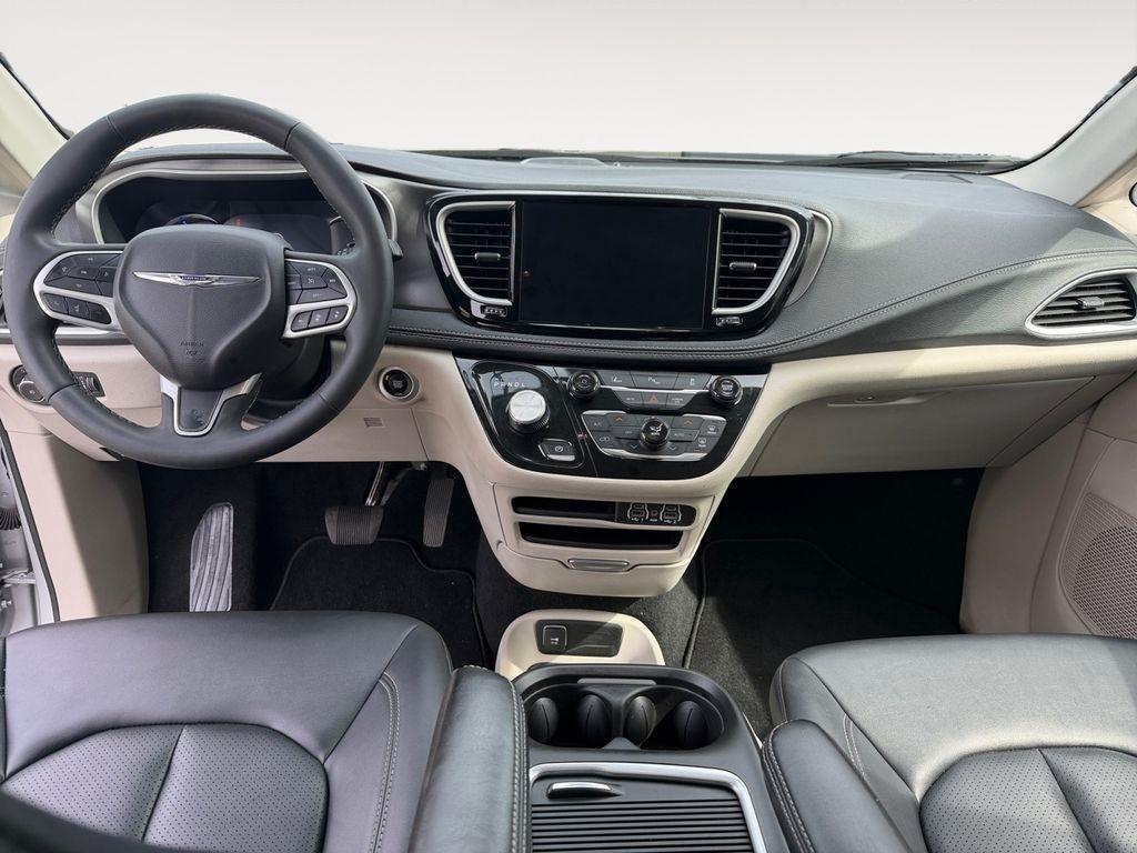 Chrysler Pacifica  2024