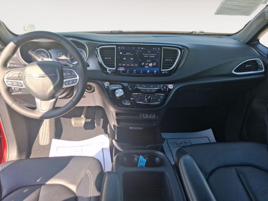 Chrysler Pacifica  2025
