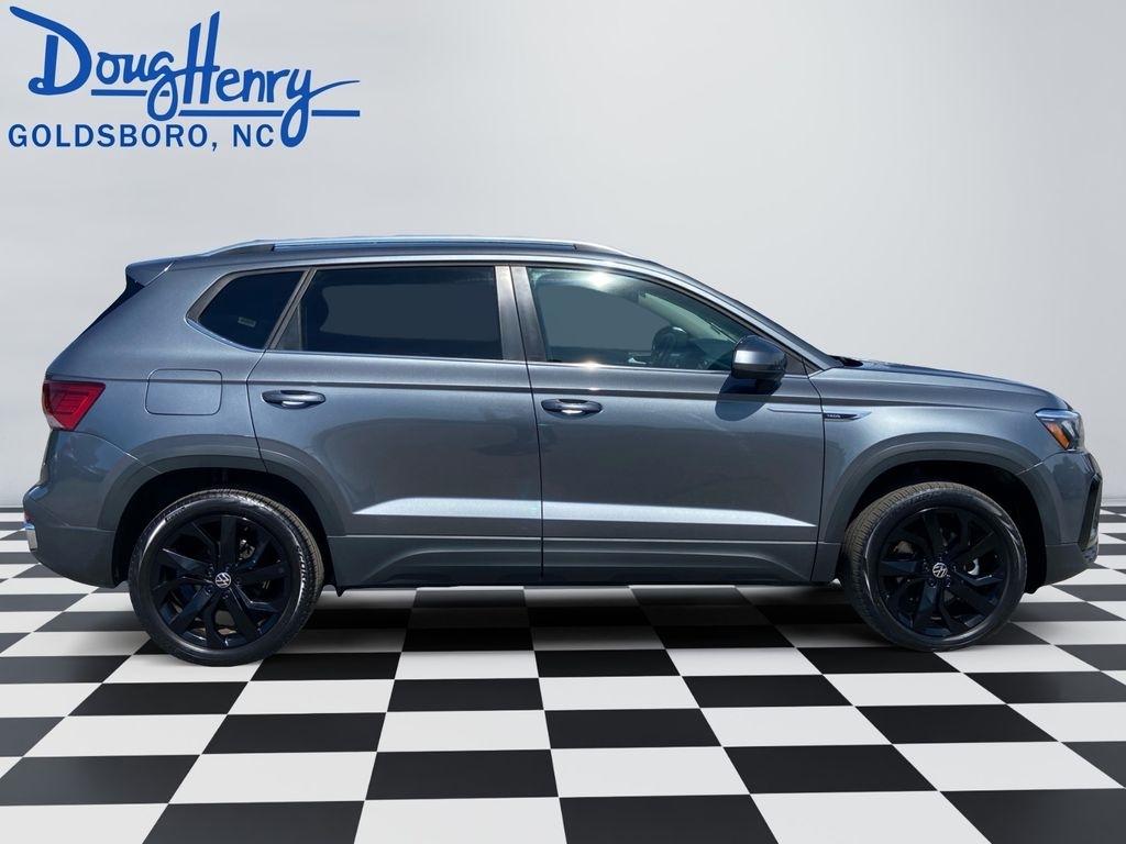 Volkswagen Taos  2024
