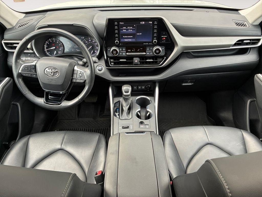 Toyota Highlander  2021