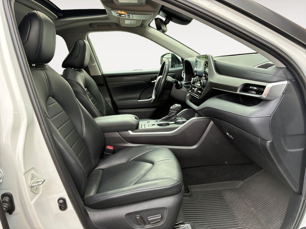 Toyota Highlander  2021