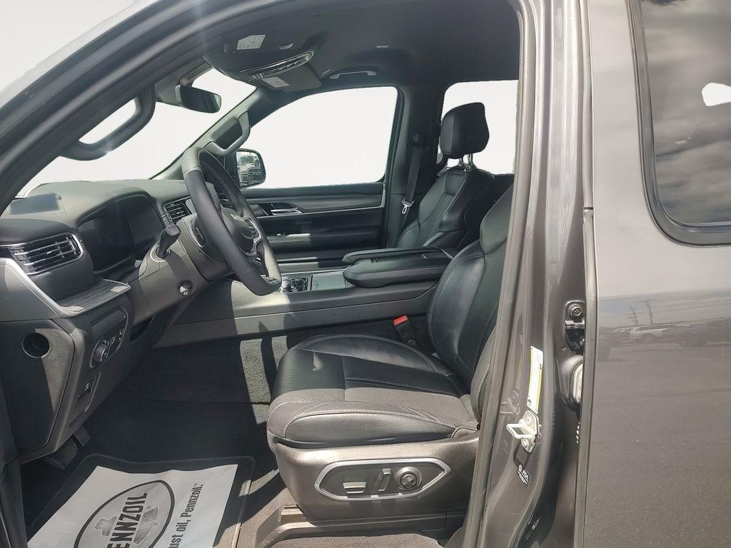 Jeep Wagoneer L  2024