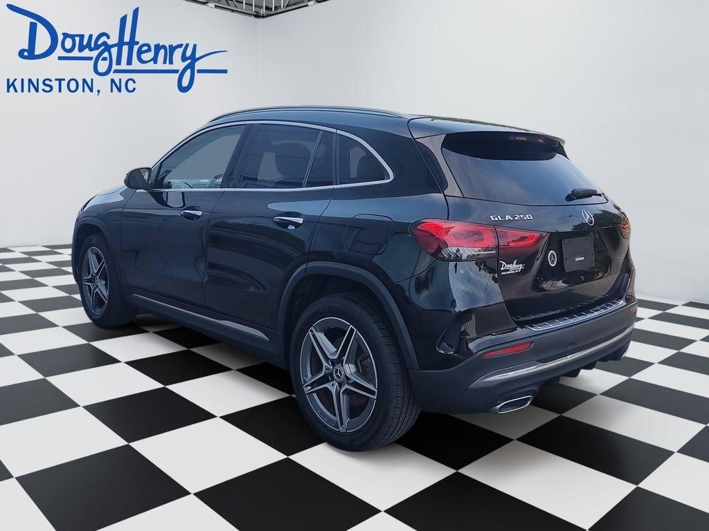 Mercedes-Benz GLA  2023
