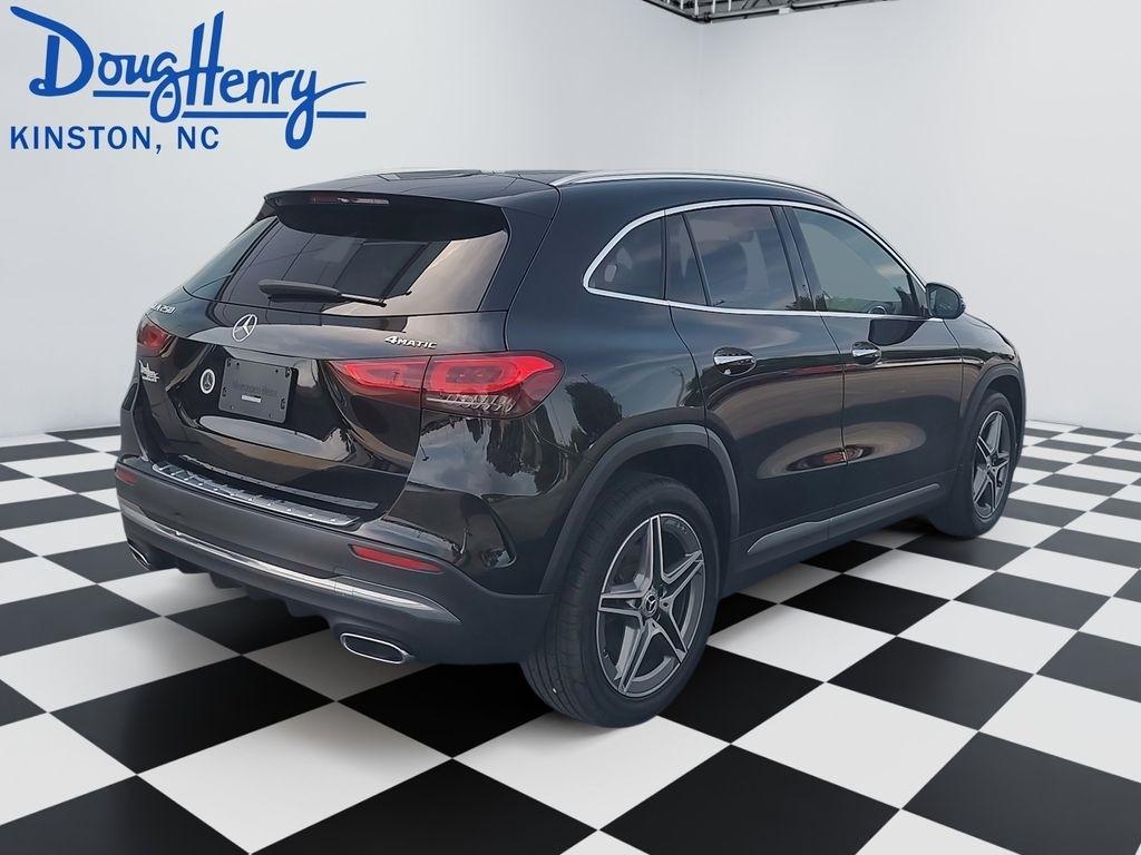 Mercedes-Benz GLA  2023