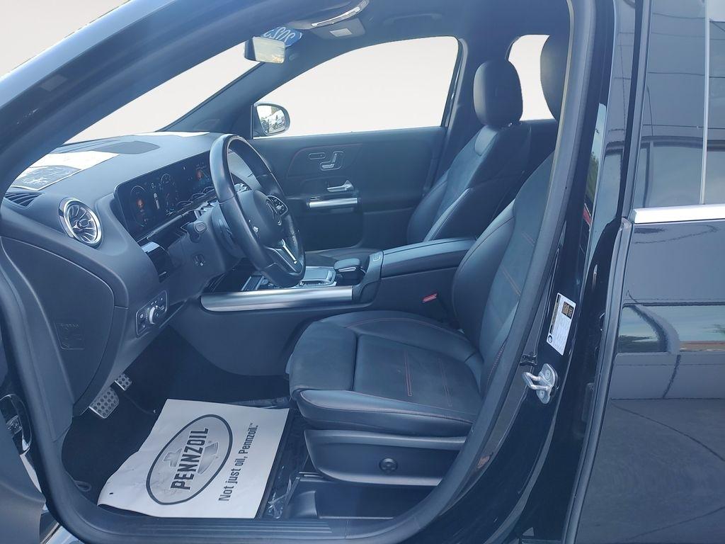 Mercedes-Benz GLA  2023