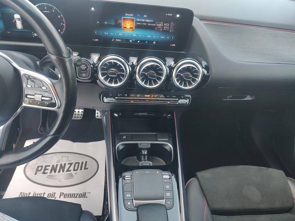 Mercedes-Benz GLA  2023