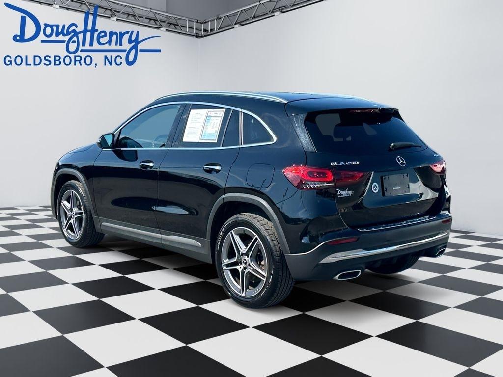 Mercedes-Benz GLA  2023