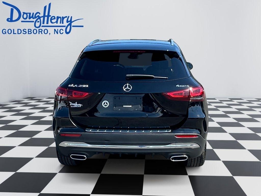 Mercedes-Benz GLA  2023