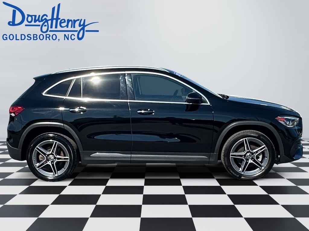 Mercedes-Benz GLA  2023