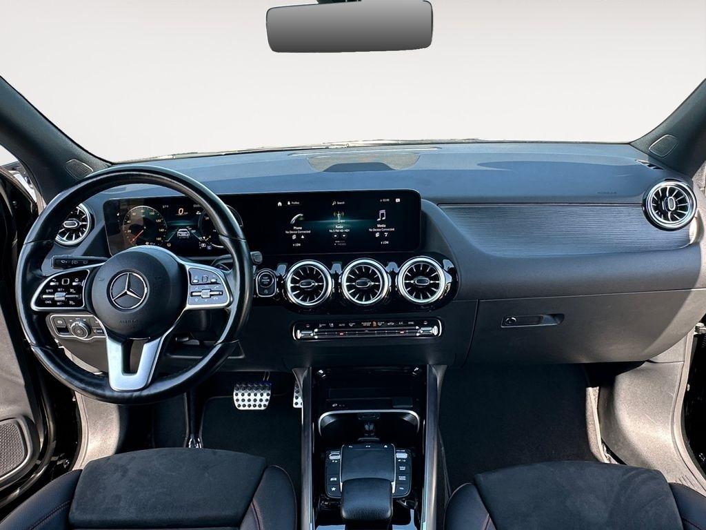 Mercedes-Benz GLA  2023