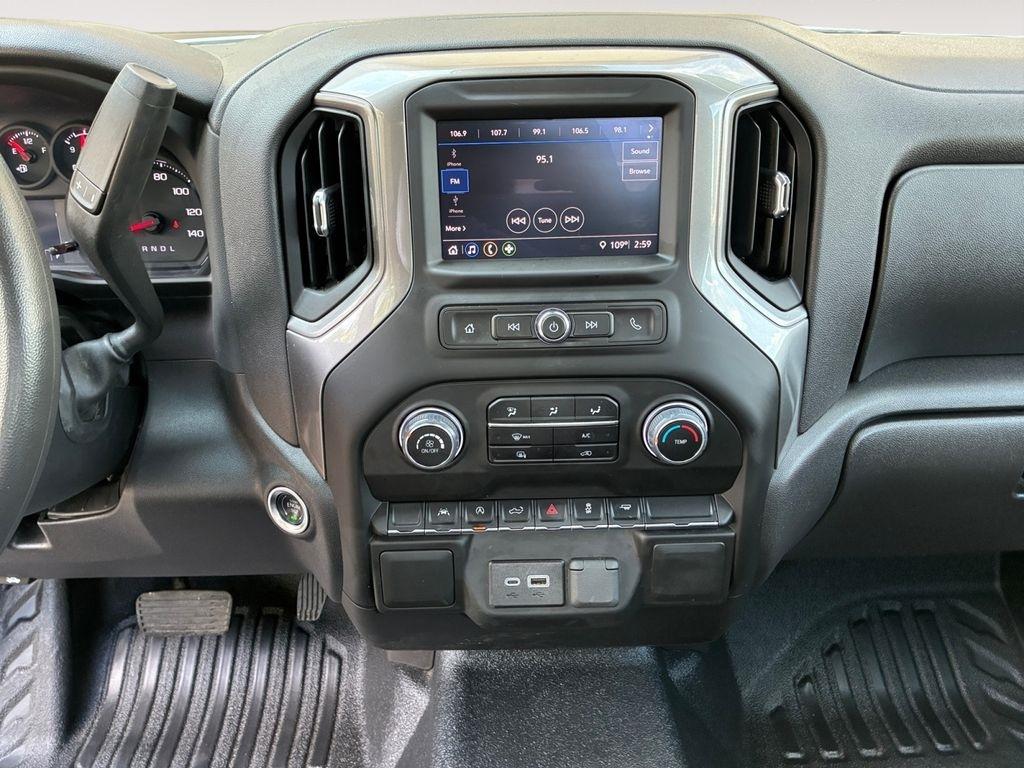 Chevrolet Silverado 1500  2025