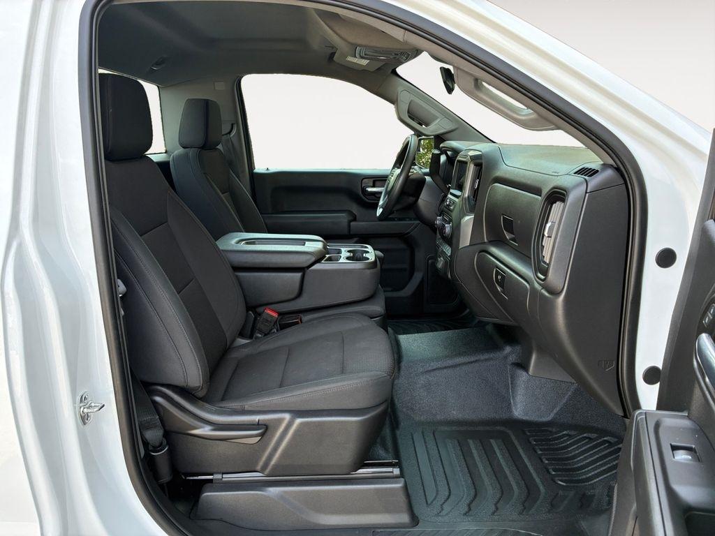 Chevrolet Silverado 1500  2025