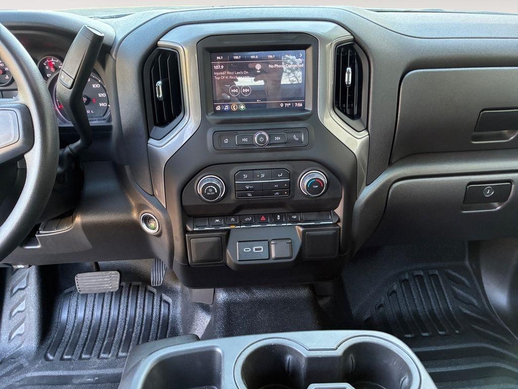 Chevrolet Silverado 1500  2025