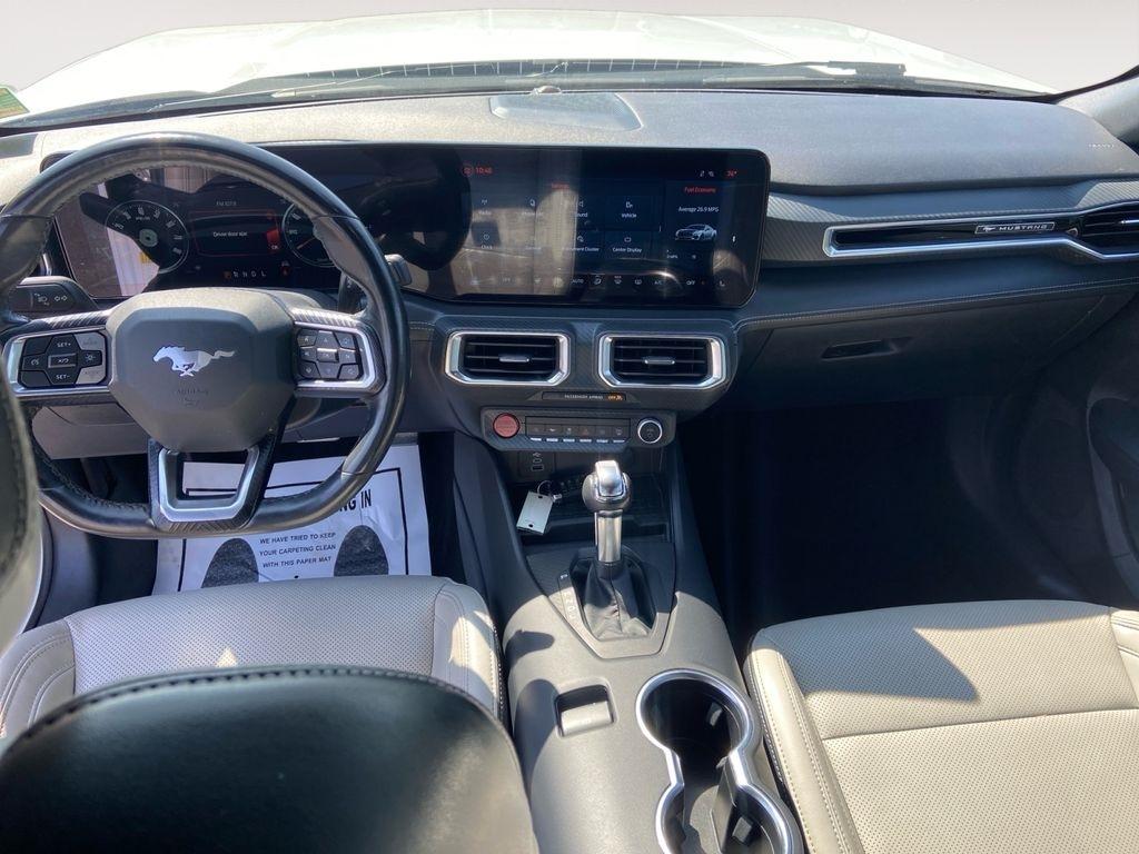 Ford Mustang  2024