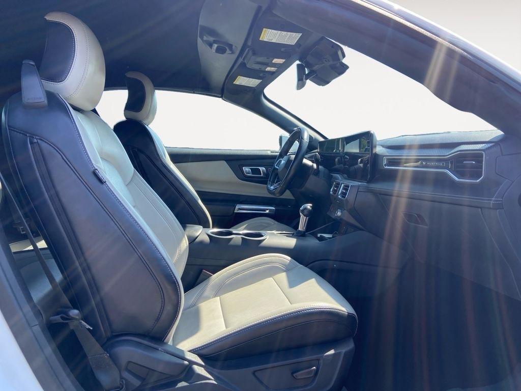 Ford Mustang  2024