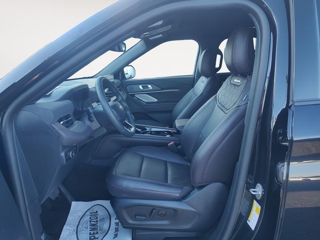 Ford Explorer  2025