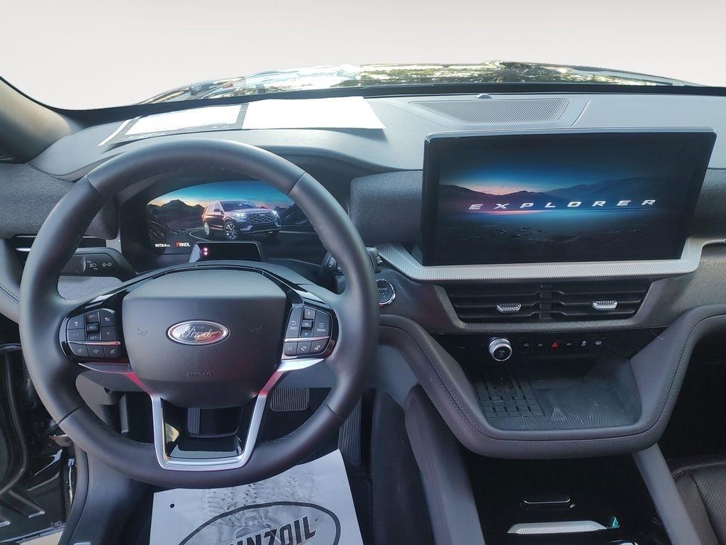 Ford Explorer  2025