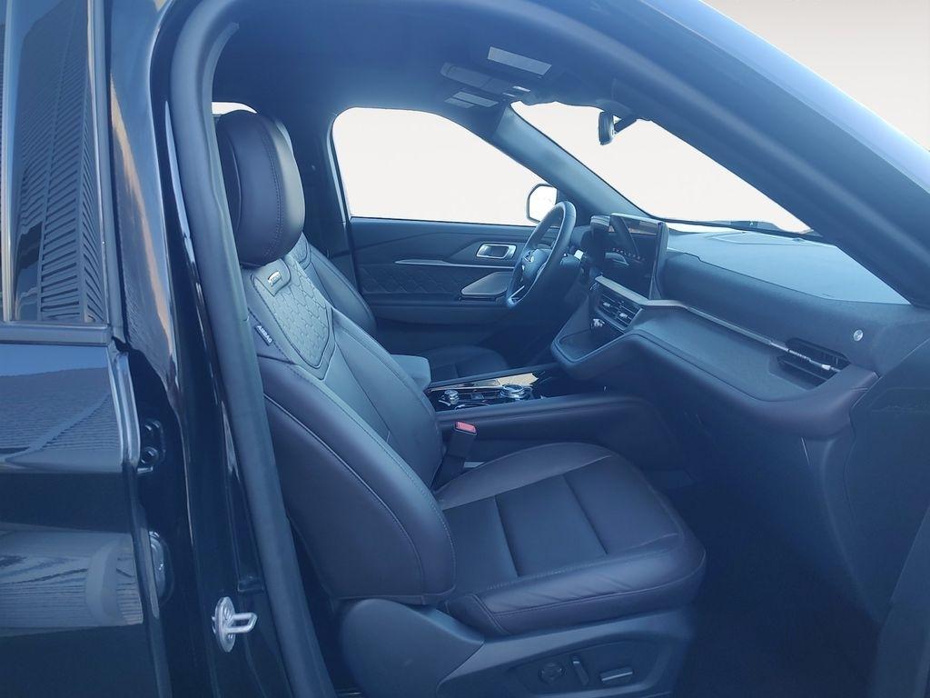 Ford Explorer  2025