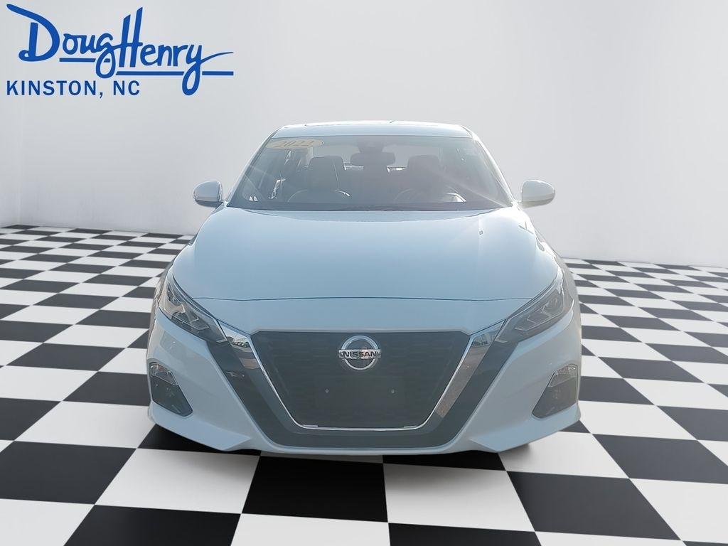 Nissan Altima  2022