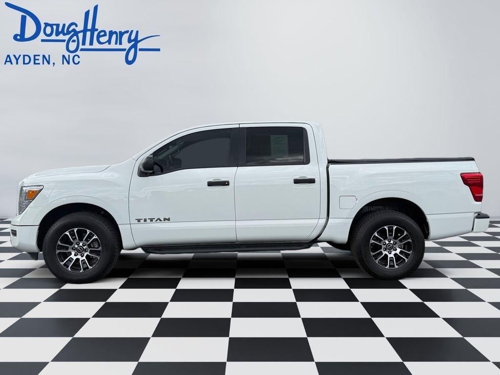 Nissan Titan  2024