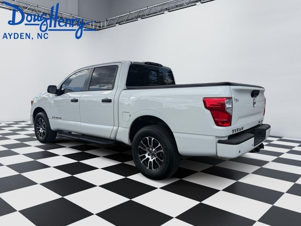 Nissan Titan  2024