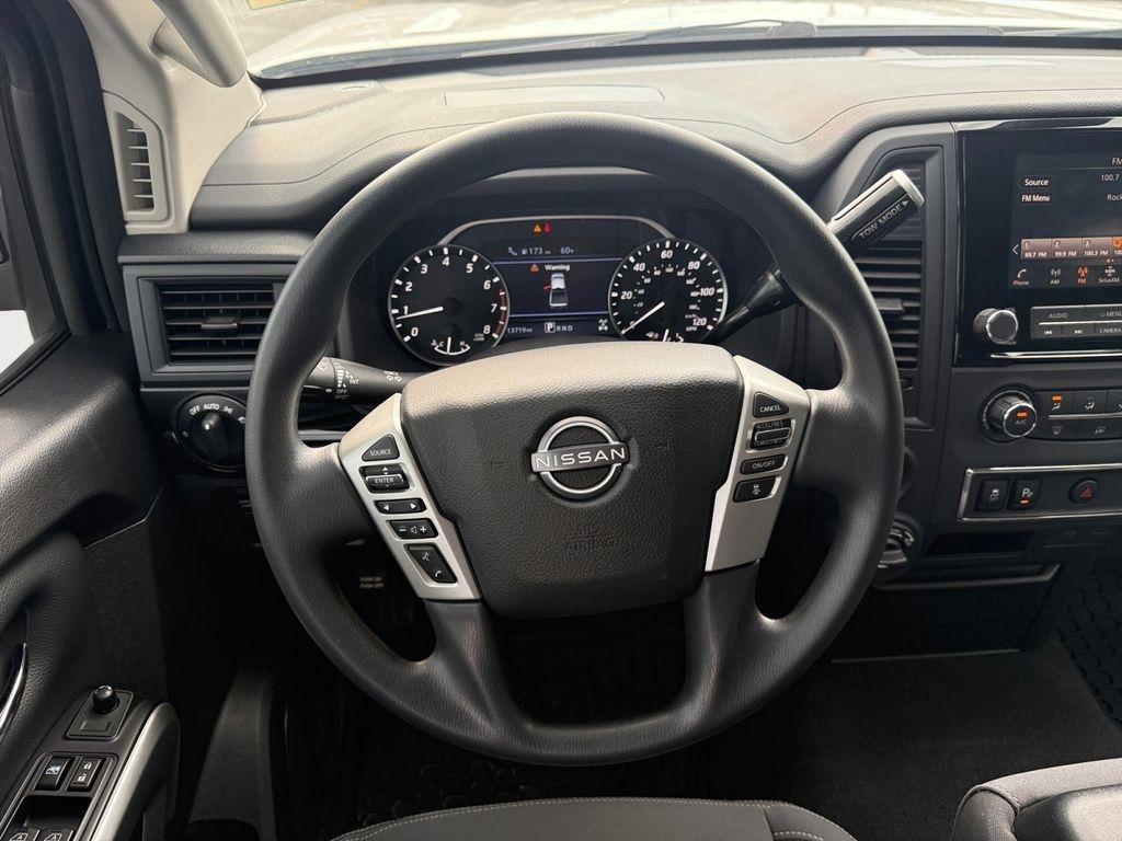 Nissan Titan  2024