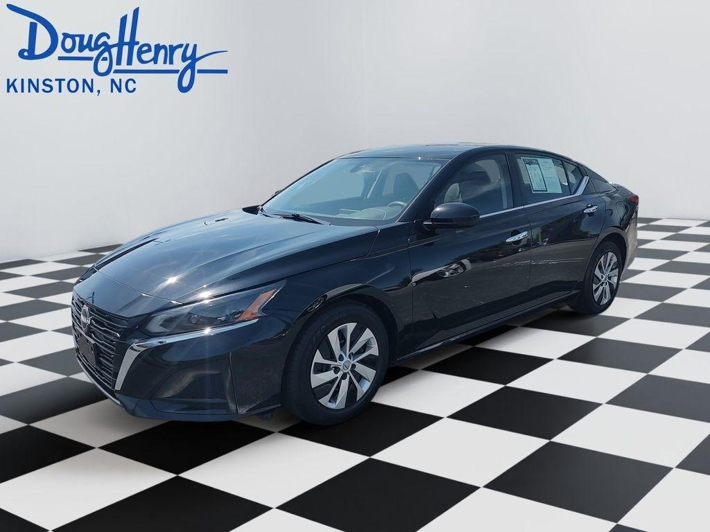 Nissan Altima  2023