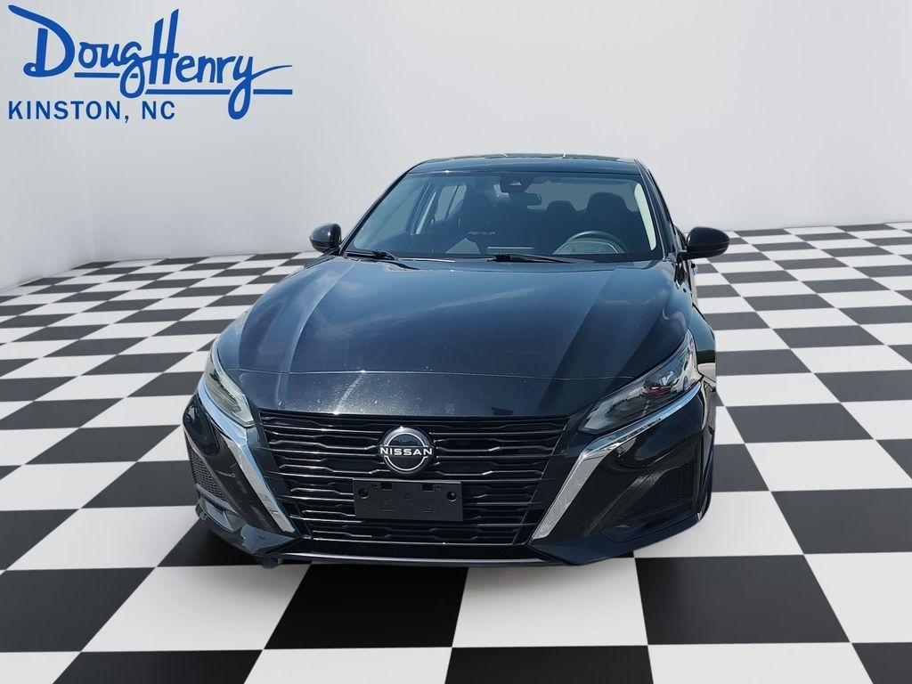 Nissan Altima  2023