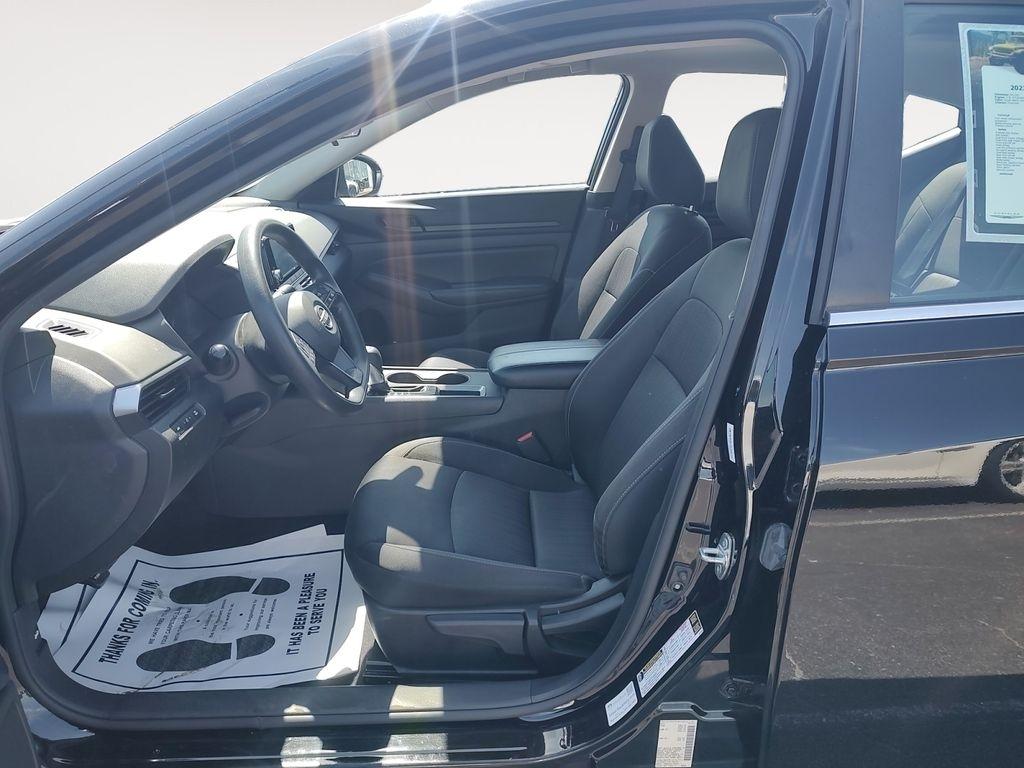 Nissan Altima  2023