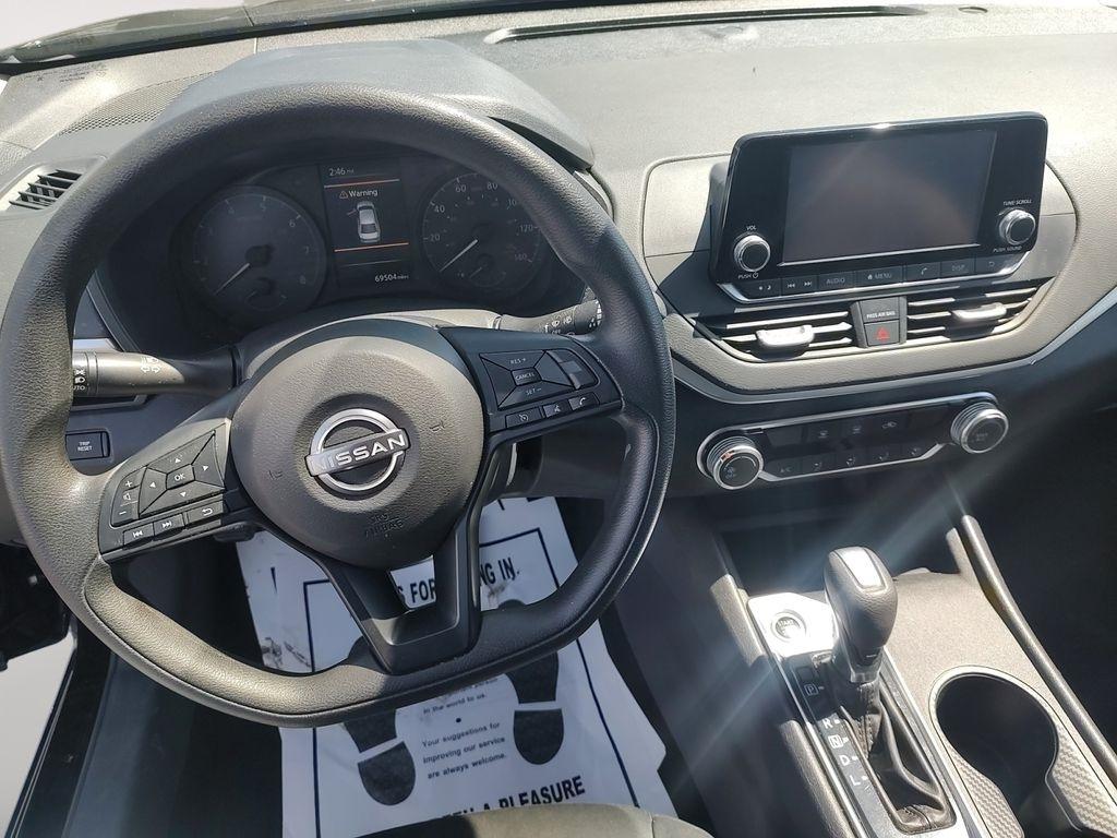 Nissan Altima  2023