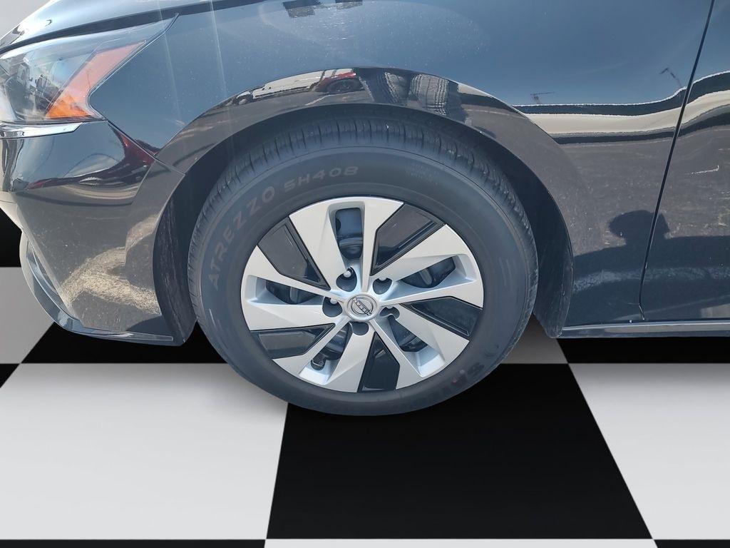 Nissan Altima  2023