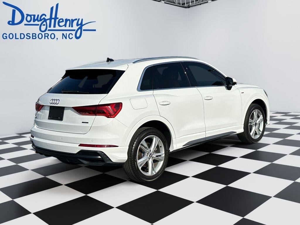 Audi Q3  2021