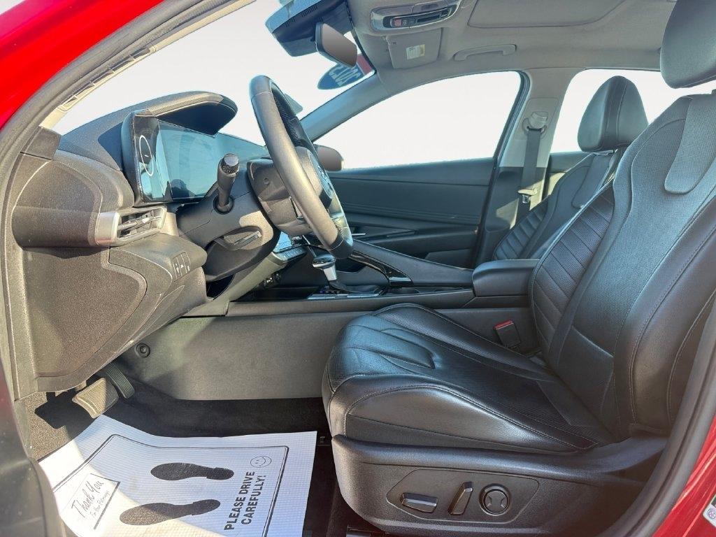 Hyundai Elantra  2023