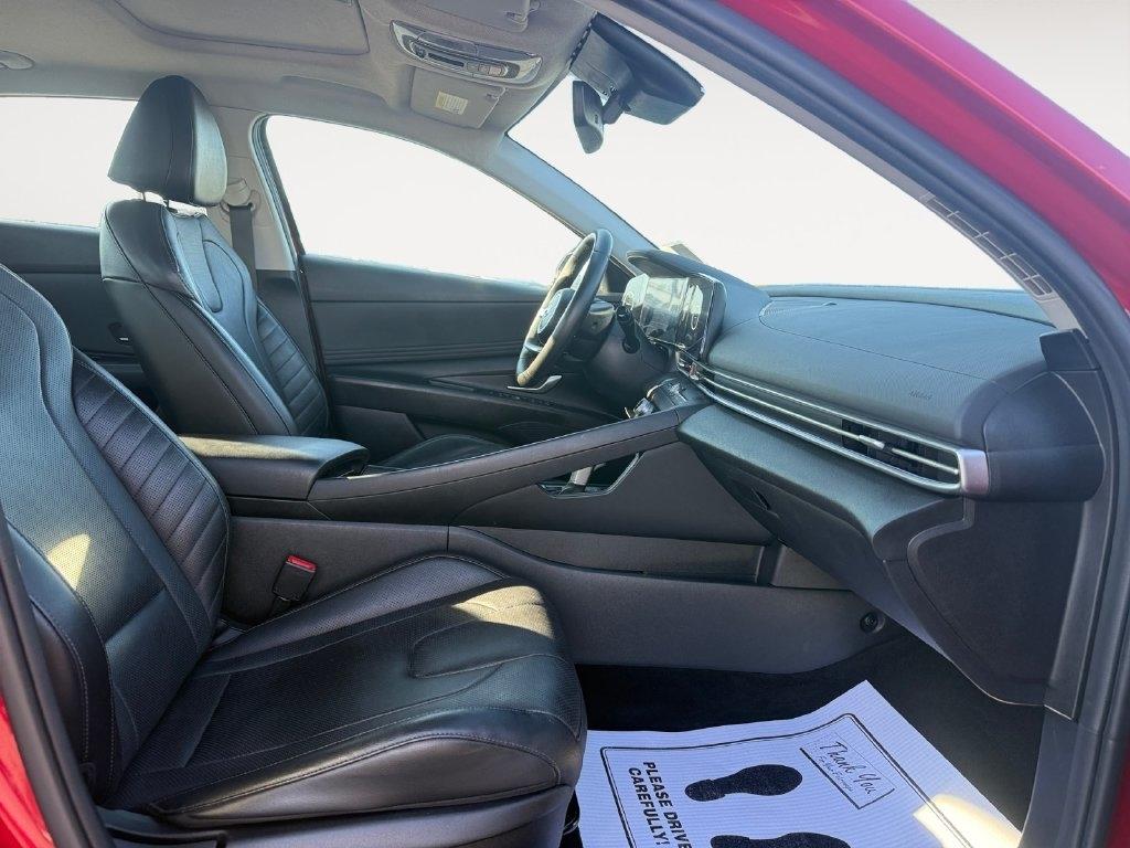 Hyundai Elantra  2023