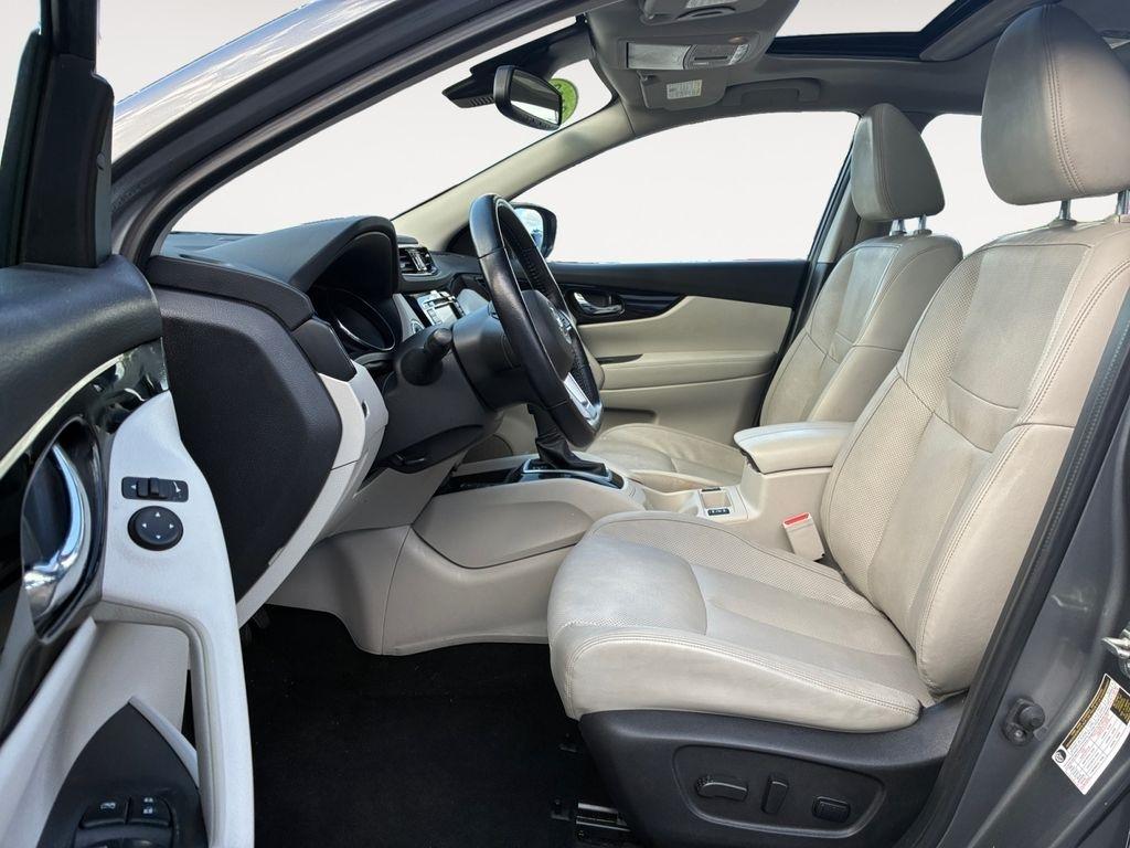 Nissan Rogue Sport  2022