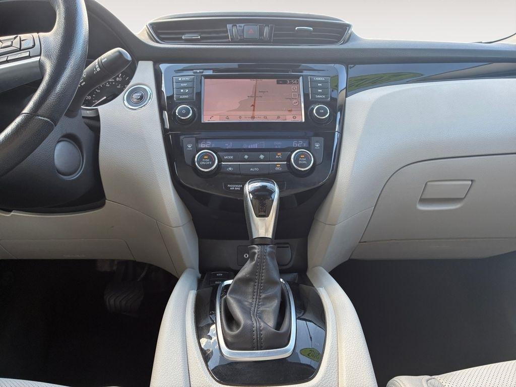 Nissan Rogue Sport  2022