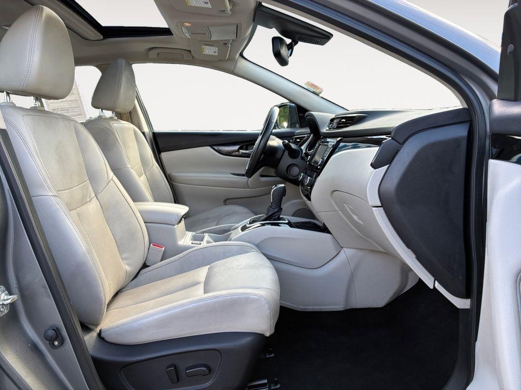 Nissan Rogue Sport  2022