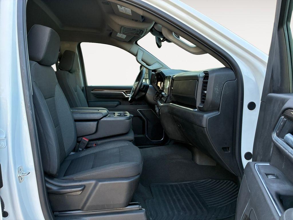 Chevrolet Silverado 2500HD  2025