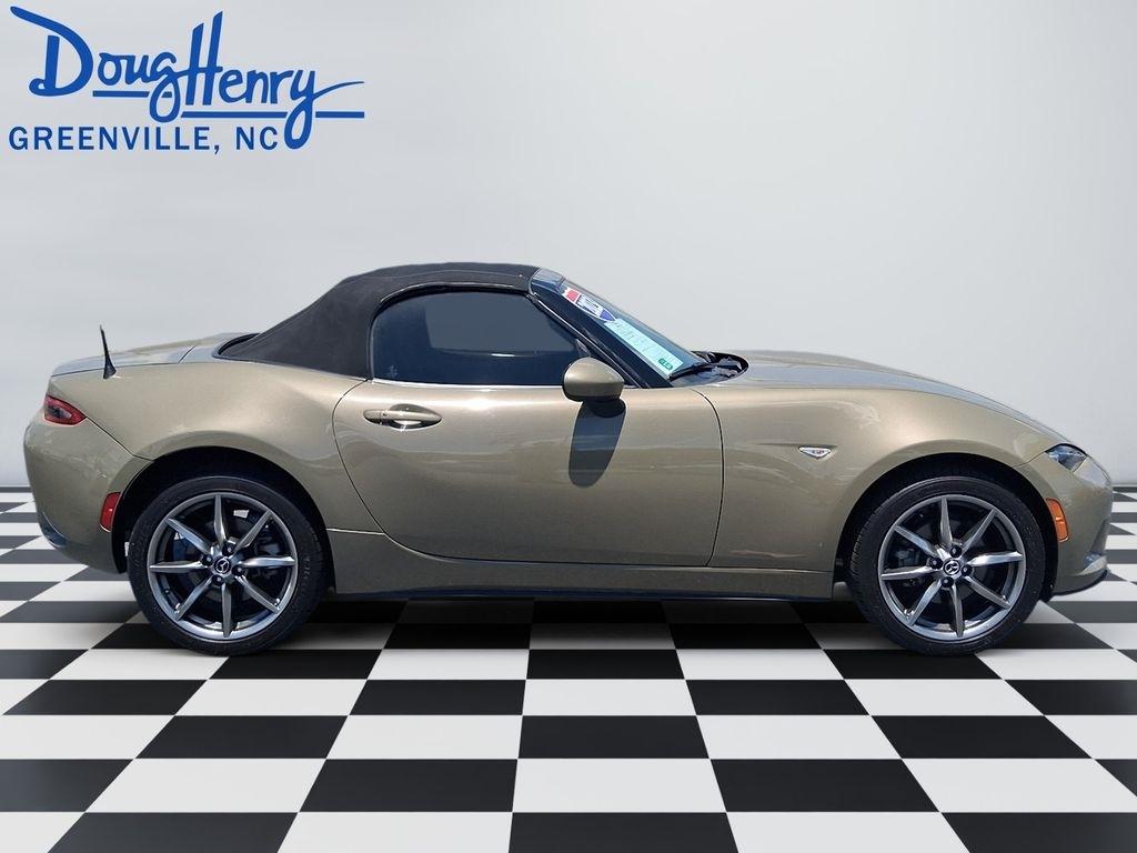 Mazda MX-5 Miata  2023