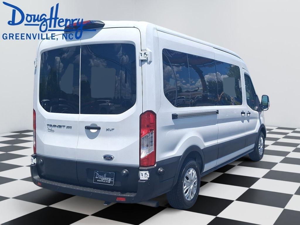 Ford Transit Passenger Wagon  2024