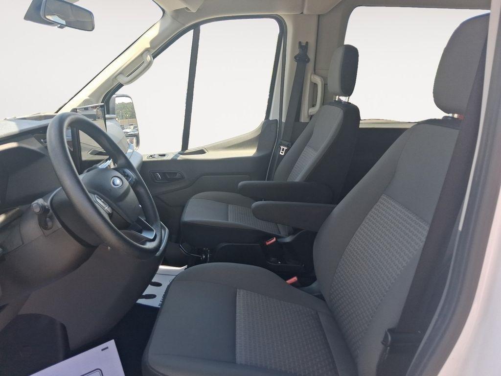Ford Transit Passenger Wagon  2024